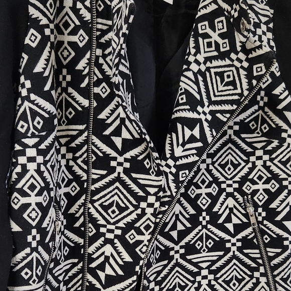 Jacket - Picture 3 of 7